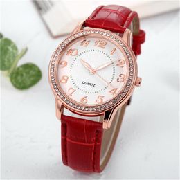 Wristwatches 2023 Fashion Ladies Watch Luxury Round Diamond Leather Strap High Quality Casual Belt Relojes Para Mujer