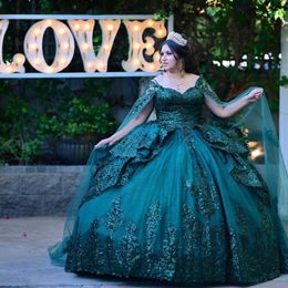 Svartgrön glänsande älskling quinceanera klänningar med Cape Applique spets pärlor söt klänning födelsedagsfest klänningar vestido de noche