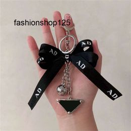 Jewelry Keychain Designer Mens Car Keychains Cars Keyring Womens Lover Couple Handmade Carabiner Key Chain Bags Pendant Lanyards for Pho