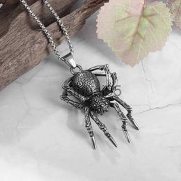 Pendant Necklaces Fashion Domineering Spider Pendant Necklace for Men Women Trendy Halloween Banquet Party Personality Jewelry Gift x1009