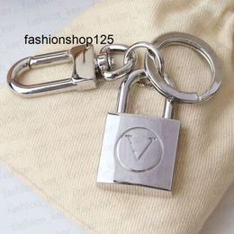 Jewellery Keychains & Lanyards Designer Keychains Lock Shape Car Key Chain for Man Woman Fashion Lover's Keychain 2 Colours