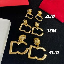 Delicate Letter Designer Earrings Charm Women Golden Ear Hoops Round Circle Alphabets Studs Birthday Christmas Gifts With Box206j