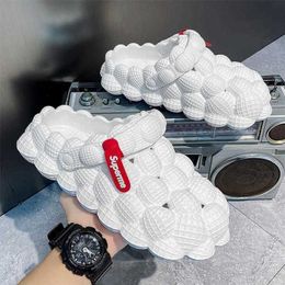 Hip Sandals Women Men Cute Bubble Ball Slides Sandals Summer Indoor Massage Outdoor Shoes Closed Toe Anti-slip Fashion Designer Slipper 230417