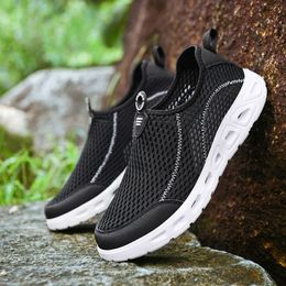 Water Shoes Light Summer Aqua Shoes Men Outdoor Upstream Waders Wading Water Sneakers Aquashoes Big Size Drop 231006