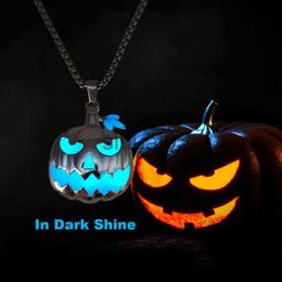 Pendant Necklaces Luminous Pumpkin Pendant Glowchain Stainless Steel Fluorescent Fluorescence Men Women Party Glowing Halloween Necklace Jewelry x1009