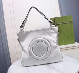 2024 Luxury design women's homeless bag 751518 women's fashion crossbody bag size 24*30*6cm