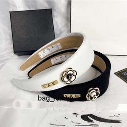 fashion luxury Clips Hair Luxury camellia Fashion Spring HeadBand Designer Simple Versatile HairJewelry Daily Life Face Wash Accessories Family Couple Gifts New B