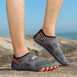 Water Shoes Non-slip Aqua Shoes Women Barefoot Five Fingers Water Swimming Shoes Comfortable Breathable Surf Diving Wading Sneakers 35-47 231006