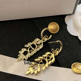 fashion luxury Stamp Brand Charm Designer Leaf Earrings Pendant Luxury 18k Gold Stud Earrings Popular Vintage Style Jewelry For Women Celtic Luxury Wedding Party