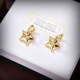 A new type of sea star earring that embellishes the face shape, with a super texture