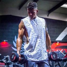 New Fashion Cotton Cut Off Sleeveless Shirts Bodybuilding Stringer Tank Top Men Fitness Mens Singlet Workout Gym Clothing Vest T20249N