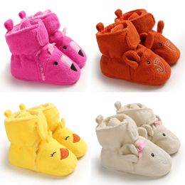 Primeiros caminhantes nascidos bebê meninas meninos botas macias infantil criança sapatos de aquecimento desenhos animados moda confortável 0 18 meses 231007