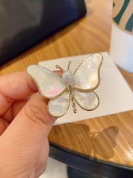 Classic brooch designer Butterfly vintage pins fashion broche large beads mother of pearl Agate female clothes suit alloy brooches for hats scarf