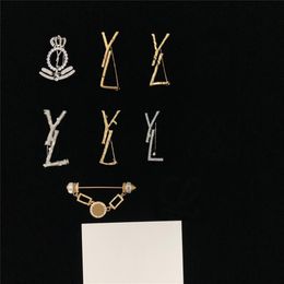 Trendy Women Diamond Brooches Crown Letter Lapel Pins Ladies Crystal Brooch Decoration Jewelry With Gift Box233O