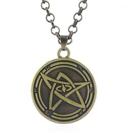 Cthulhu Mythos Necklace Necronomicon Cult Clan Myth Cosmos Symbol Stars Universe Pendant Necklace for Women Men Choker Keyring1250a