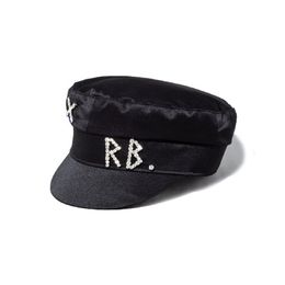 Simple Rhinestone RB Hat Women Men Street Fashion Style Newsboy Hats Black Berets Flat Top Caps210F