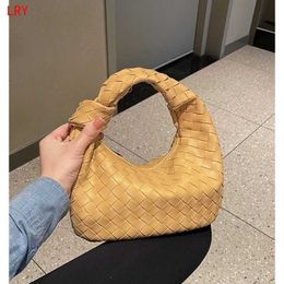 Totes Bottegaaveneta Bag 2023 New Mini Knitted Knotted Horn Dumplings Cloud Bag Handbag Leather Handbag Underarm Bag Female L