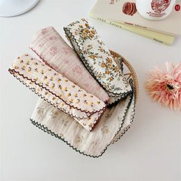 Towels Robes 4pcs Ins Baby Handkerchief Square Towel Floral Printed Muslin Cotton Infant Saliva Face Wash Handkerchief Wipe Cloth 231010