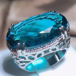 Band Rings Exaggerated Large Zircon Ring Women 925 Stamp Party Birthday Gift Oversized Blue Main Stone 231009