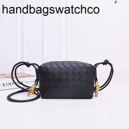 BottegassVenetas Bags Loop Kllwfmmi Mini Loop Camera Bag Woven Leather Womens Small Square One Shoulder Crossbody Box fjj