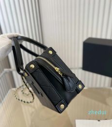 Autumn and WinterNew Women's Camera Bag One shoulder cross body portable fashionable versatile large capacity