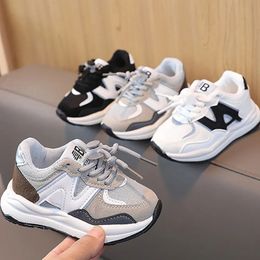 Çocuk Moda Kızlar için Çocuklar Yumuşak Sneaker Sports Tenis Çocuklar Düz rahat bebek yürümeye başlayan açık spor ayakkabılar ayakkabı 231009