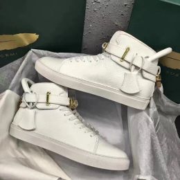 Nova moda masculina fechaduras sapatos apartamentos de couro genuíno arena esportes tênis luxo alta superior designer casual tênis tamanho 38-45