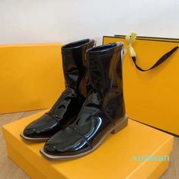 Womens LongDesigner Genuine Leather Luxury MartinPatent Leather Zipper High Barrel Flat Bottom Knight Boots Show Thin Boots