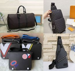 Design Backpacks Women Letter Travel Duffle Bag Leather Waterproof Large Capacity Fitness Designs Boarding Bags Male luxurys Luggage Men Wallets