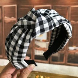 Retro Middle Knotted Headband Korean Fabric Simple Sweet Plaid Wide-Brimmed Headband Hairpin Press Hair Accessories209F