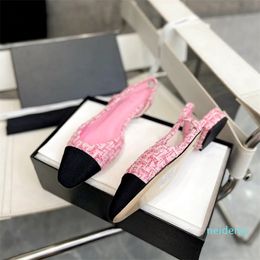 Flats Fashion Classic Leather patchwork sandals Comfortable temperament Sandals Sandals Dress Shoes Factory shoes