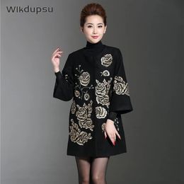 Women's Wool Blends Autumn Winter Warm Wool Coat Vintage Designer Wool Coat Women Luxury High Quality Oversize Embroidery Floral Jacket 231010