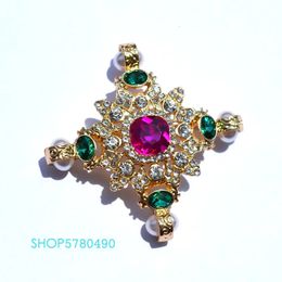 Pins Brooches ReligIon Jewellery Elegant Cross Brooch Women Pearl Breast Pin Multi Colour Church Garments Ladies Gifts Weekend Accessories 231009