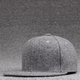 Adult Top Quality Wool Felt Snapback Caps Winter Hip Hop Bboy Flat Peaked Cap Solid Skateboard Hat Men Woolen Baseball Hats 201026199H