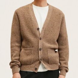 Men's Sweaters Autumn and Winter European American Retro Solid Colour Khaki Sweater Lapel Longsleeved Cardigan Knitted Jacket 231010