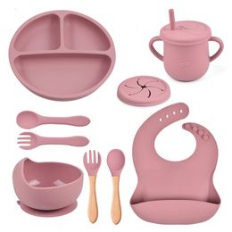 Cups Dishes Utensils 9PCS/Set Silicone Spoon Fork Bib Bowl Dish Cup Child Feeding Suction Round Dining Plate BPA Free Non-slip Tableware 231006