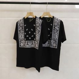 Fashion-2021 Europe Spring Summer Paisley Bandana Print Cotton Tee Skateboard Men t shirt Women Casual Tshirt251Y