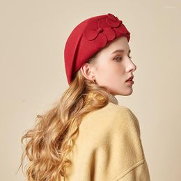 Berets Autumn And Winter Women's Wool Dome Fashion Little Top Hat European American Style Flower Flight Attendant Beret