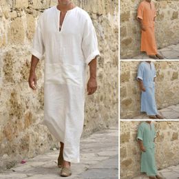 Men's Casual Shirts Men Gown V-Neck Half Sleeves Large Pocket Solid Color Pullover Wear Plus Size Male Long Robe Shirt Baggy Dress Clothi
