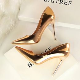 Dress Shoes Fashion Women Patent Leather High Heels Lady Pointe Toe Gold Silver Pumps Female Wedding Bridal Plus Size 3443 231010