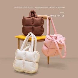 Designer Tote Bags Hangdbag New Niche Design Square Tote Bag Foam Soft Cotton Pillow Bag Single Shoulder Underarm Bag Tote Bag