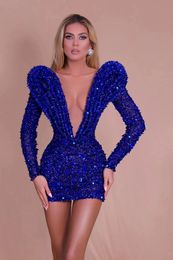 Luxury Sparkl Royal Blue Sheath Short Evening Prom Dress 2024 V-neck Long Sleeves Sequined Short Women Birthday Party Formal Gowns Robe De Soiree