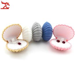 Whole 10Pcs Shell Shape Velvet Engagement Wedding Party Ring Case Cute Earrings Necklace Pendant Jewellery Display Storage Organ2176