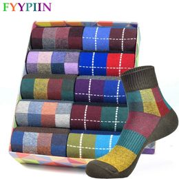 Men's Socks Men's Spring and Summer Cotton Multicolor Short Socks High Quality Compression Fashion Happy Novelty Low Cut Socks 231011