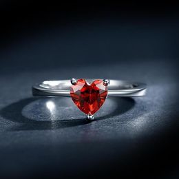 Cluster Rings Charm Female Small Red Heart Ring Crystal Silver Color Solitaire Engagement Vintage Wedding Band For Women294d