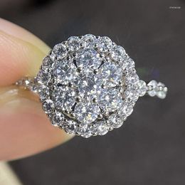 Cluster Rings Fashion Round Shaped Women With Sparkling CZ Personality Girls Finger Accessories For Wedding Band Jewelry