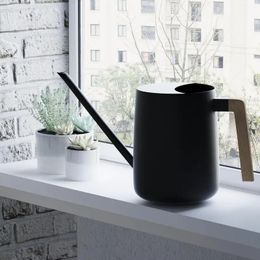 Sprayers 1PC Simple Black Long Nozzle Watering Can Small Watering Pot Retro Metal Gardening Watering Can Stainless Steel Watering Kettle 231010