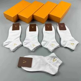 2023 Designer Mens Womens Socks Five Pair Luxe Sports Winter Mesh Letter Printed Sock Embroidery Cotton Man Woman With Box