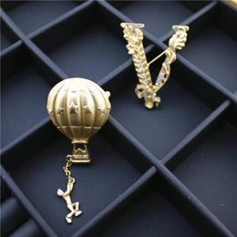 Pins Brooches Vintage Simple Air Balloon Matted Alloy Human Figure Pendant Brooch Badge Letter V Pin For Women Men Party Jewelry354A