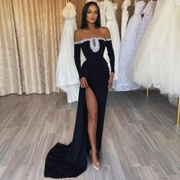 Charming Mermaid Pearls Evening Dresses Side Split Overskirt Prom Gowns Long Sleeves Off The Shoulder Neckline Pleated Formal Dress